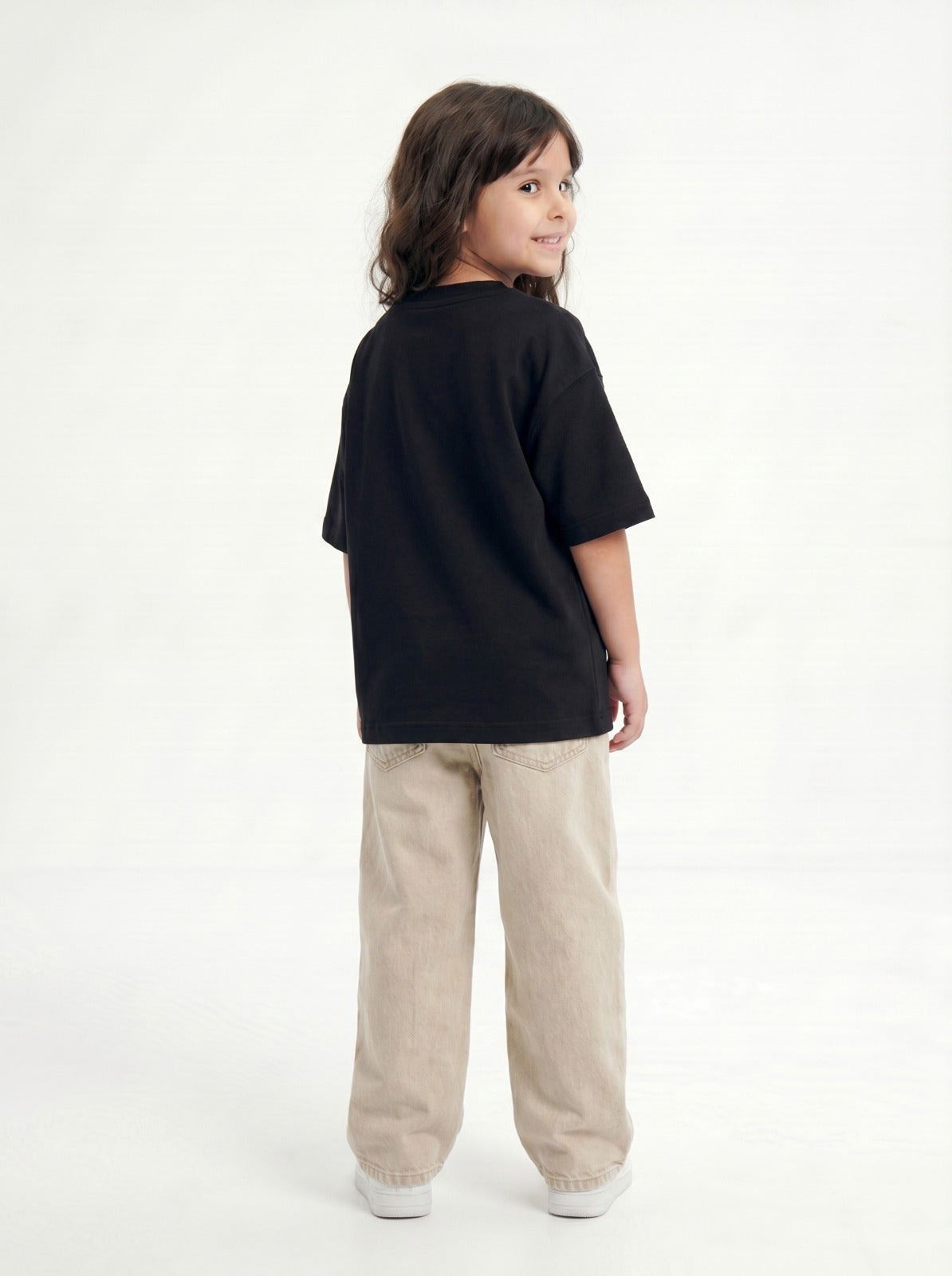 Black Solid T-Shirt Jr - Girls